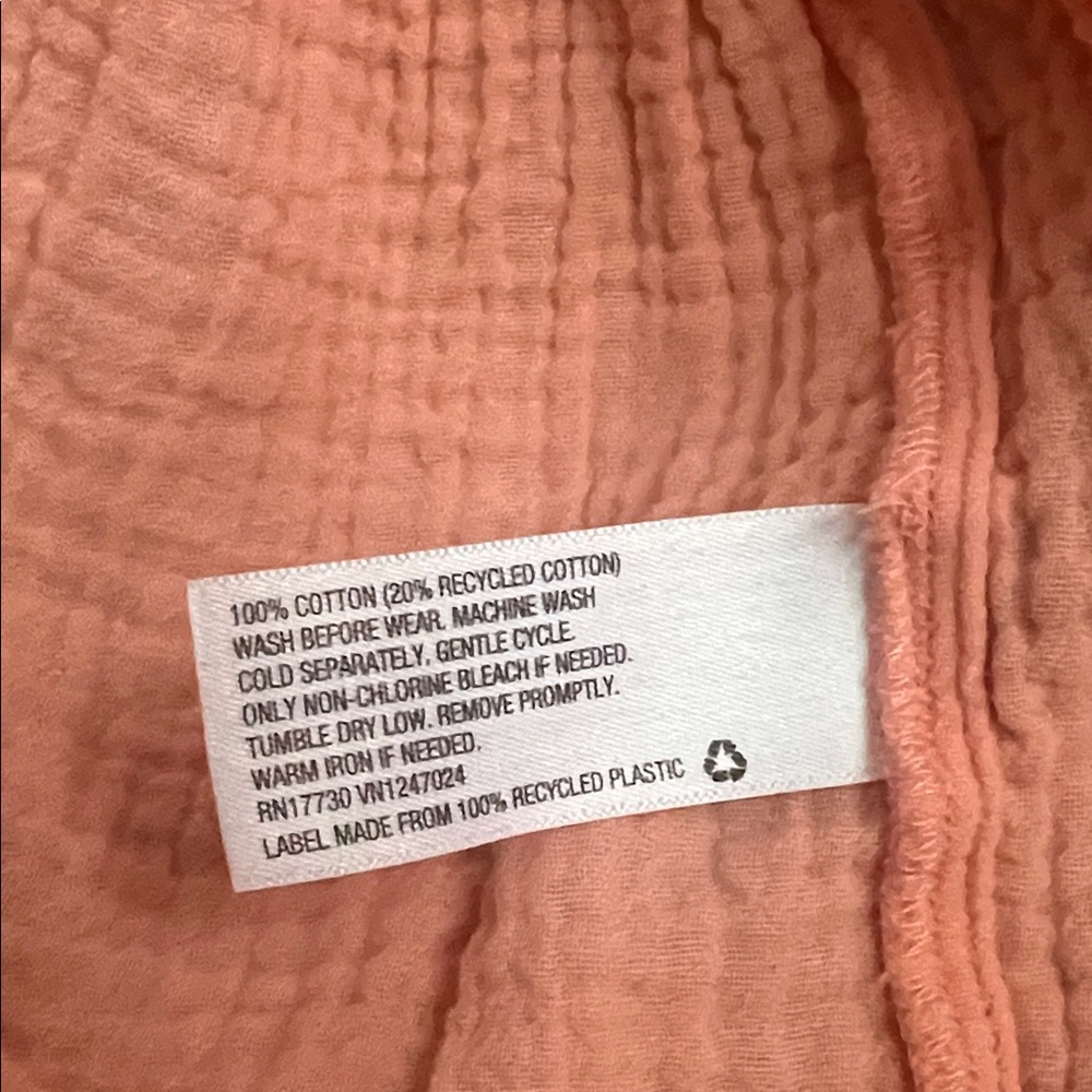 Girls Coral/ Peach Sleeveless Dress with Cutout in back - Size 6/6x - Picture 6 of 6